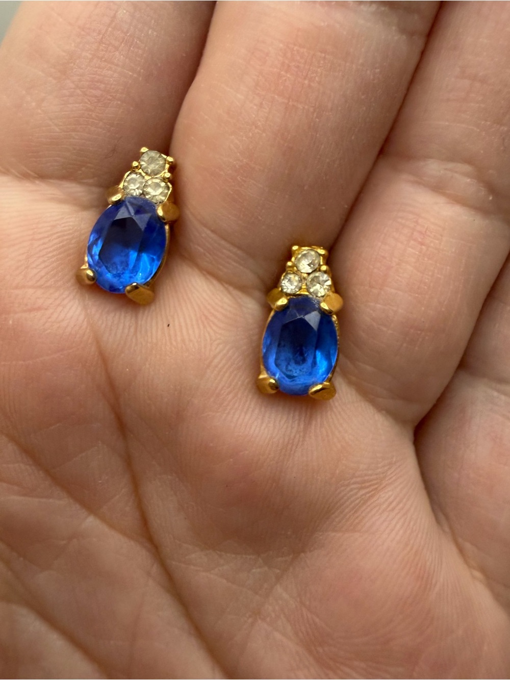 gold tone Blue Oval Stone Prong Stud Earrings Clear Accent Screw Back